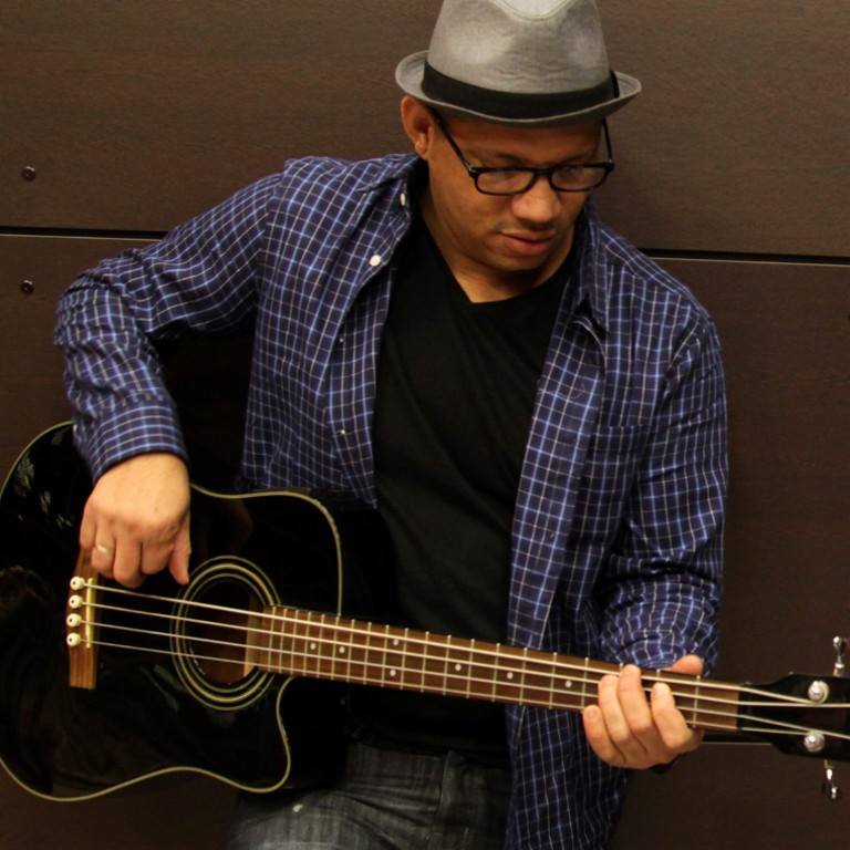 Elton Baso - Bajista de Brasil - Litoral Soul