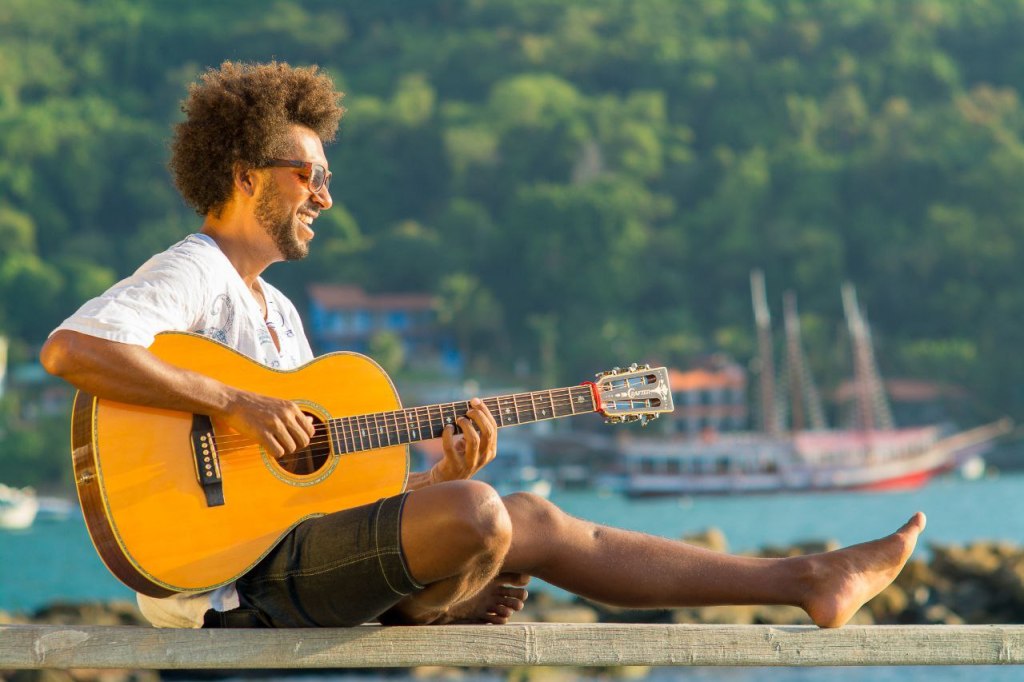 João Silva - Cantante y compositor de Brasil - Litoral Soul